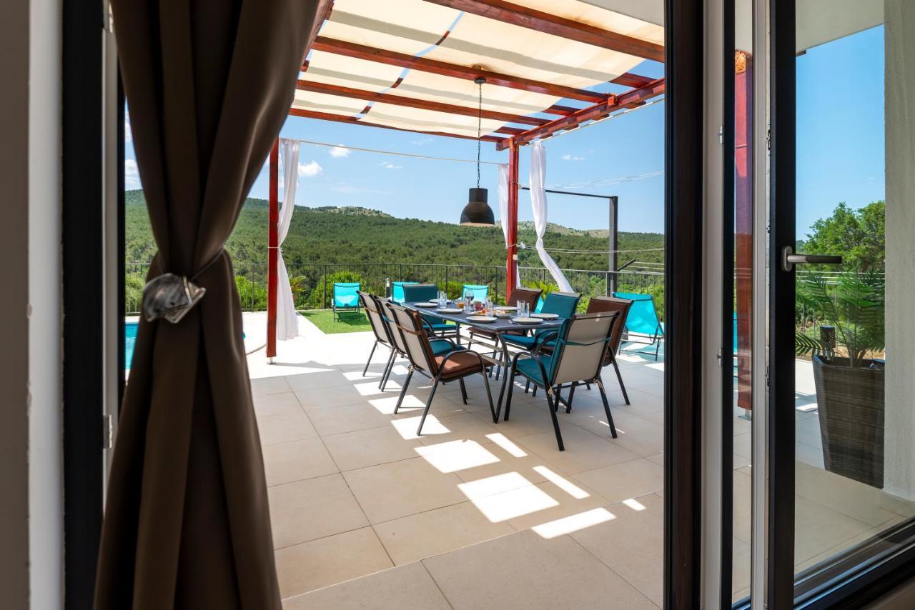 Villa Lucatoni - Heated Pool Sibenik Exterior photo
